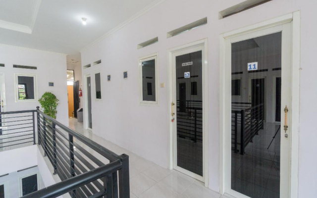OYO 1941 Aaa Residence Syariah