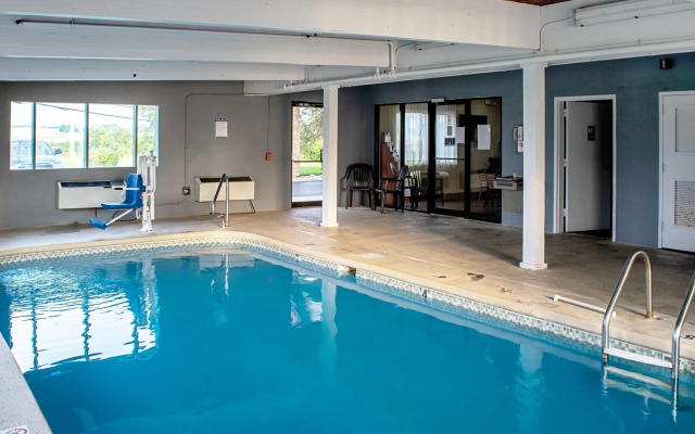 Red Roof Inn and Suites Middletown - Franklin