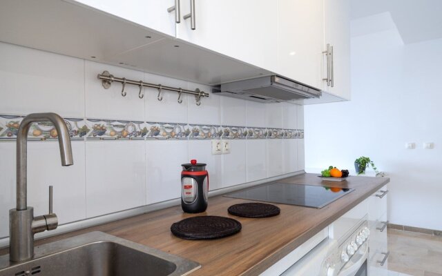 Beautiful Apartment in Benalmadena Pueblo with View Ref 133