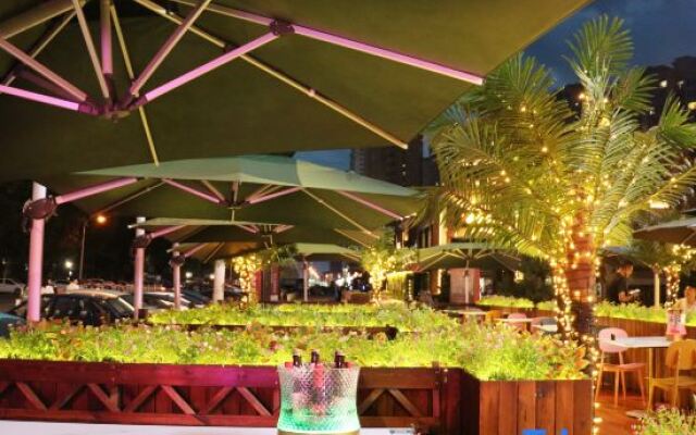 Xana Hotelle (Shenyang Sports Institute South Station)