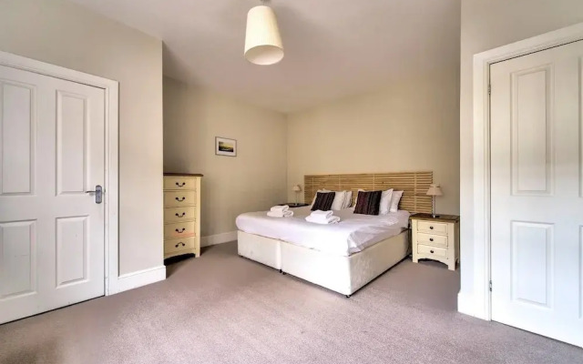 JOIVY Great Location - Lovely Rose St Apt in City Centre