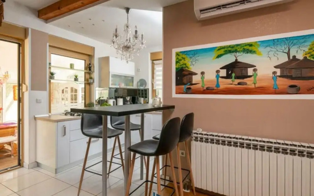 Sunshine Comfortable Holiday Residence