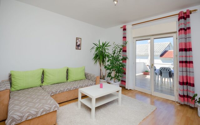 Apartment Milja