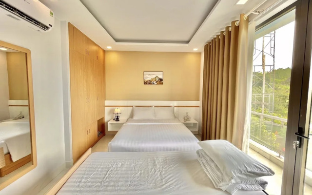 Maya Hotel