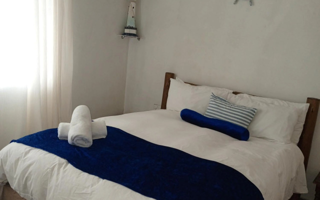 Breezy Seaview- 8 Sleeper unit, On the Beach- Afsaal