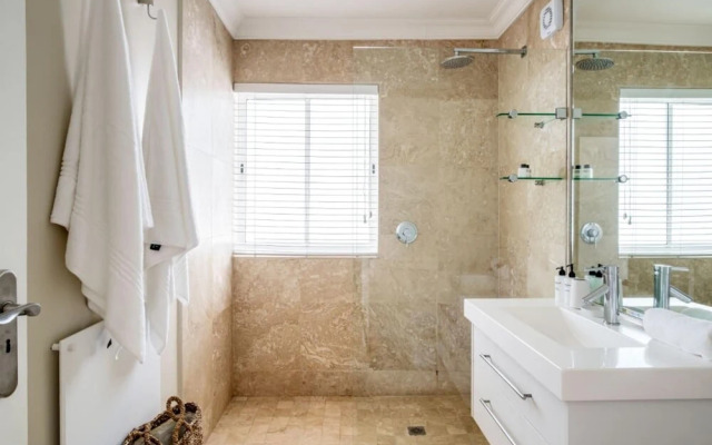 Sedgemoor Villa in Camps Bay