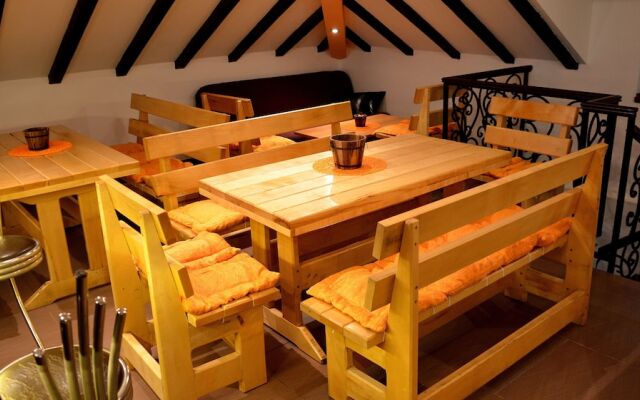 Montenegro Backpackers Home Kotor