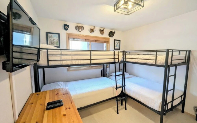 Cinnamon Ridge C114
