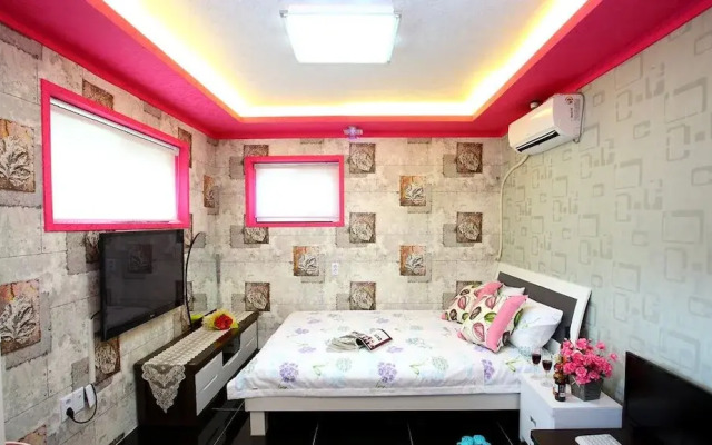 Pinky Marine Pension