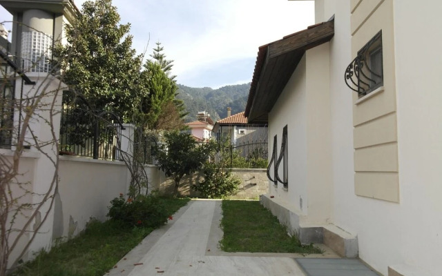 Villa with Private Pool in Icmeler