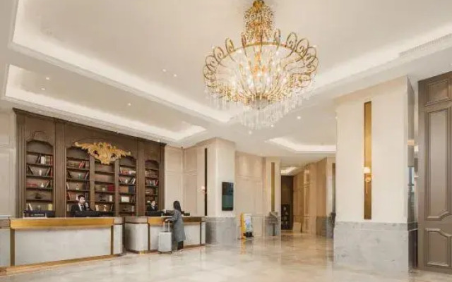 Vienna International Hotel (Sichuan Normal University Chenglong Campus)