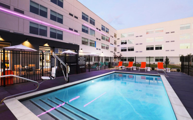 Aloft Reno-Tahoe International Airport