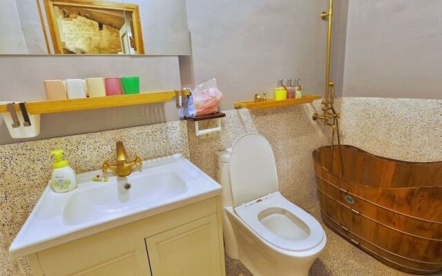 Moon House Tainan