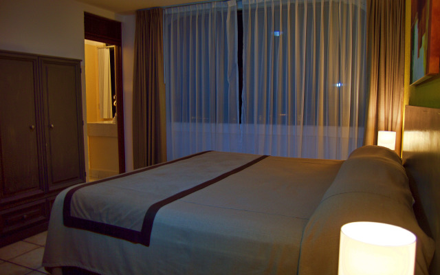 Sunrock Hotel and Suites