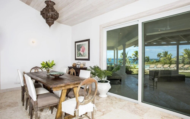 La Bougainvillea Estate 12 Bedroom Duplex