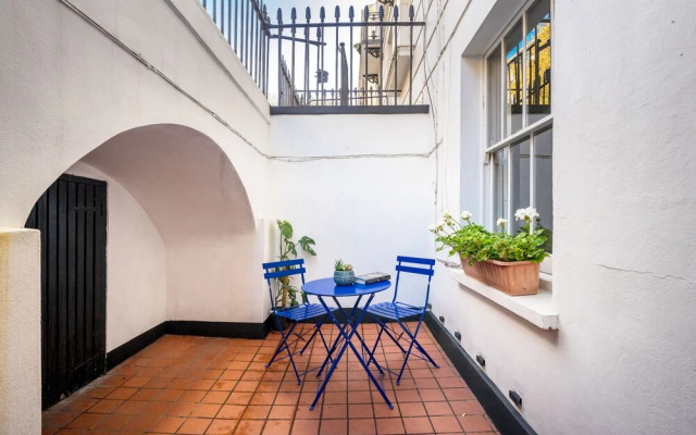 JOIVY Chic & Modern 2-Bed Flat W/ Patio In Pimlico