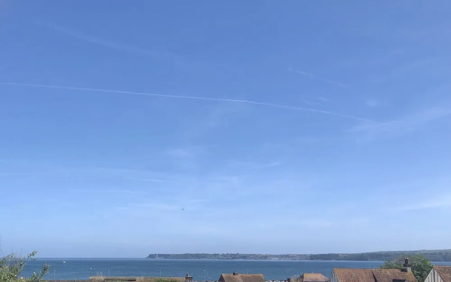 Quirky Loft Apartment in Paignton With sea Views