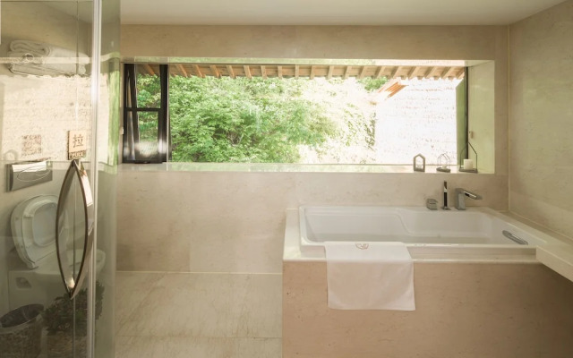 Anji Valley House Hotel