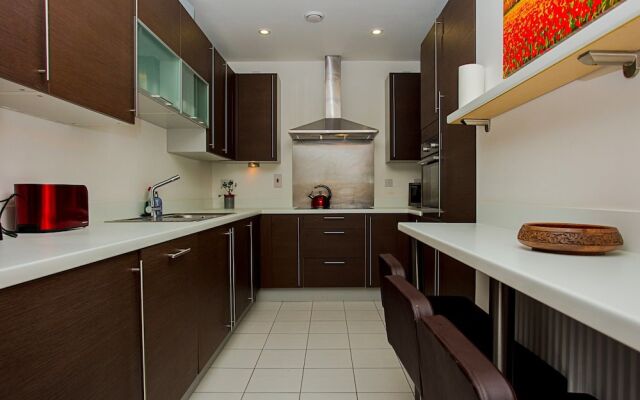 Beautiful 3 Bed Penthouse with Gym