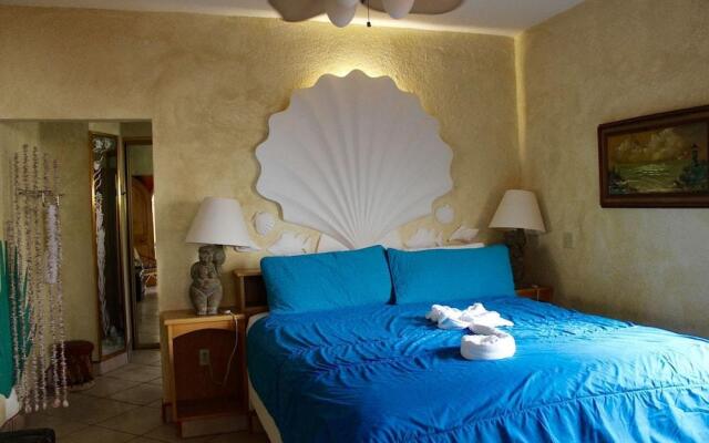 Las Gaviotas 2BR 402 by Casago