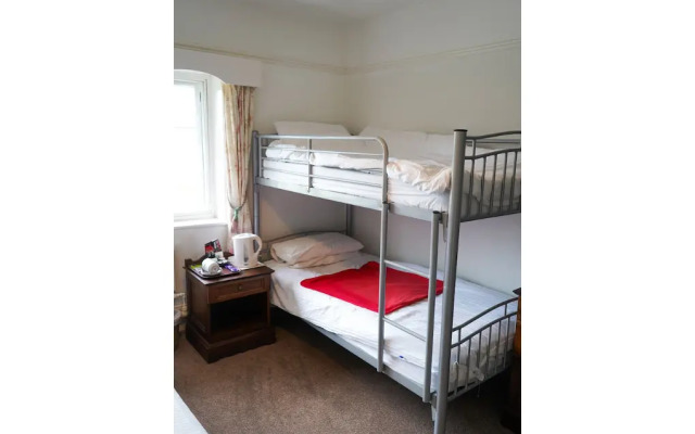 The Fox & Hounds Hotel