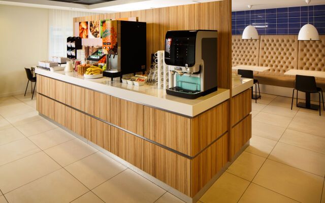 Holiday Inn Express Rotterdam - Central Station by IHG