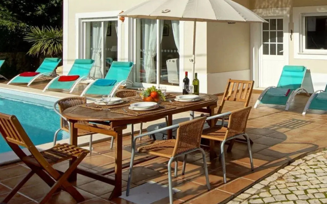 Villa in Carvoeiro With Swimming Pool
