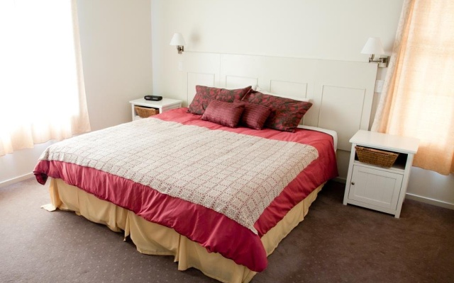 The Watertank Bed and Breakfast – Guest Rooms – Moorland