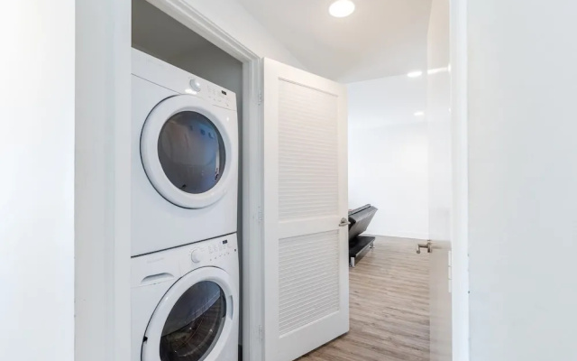East West Comfort: Hollywood Walk Of Fame Apartments