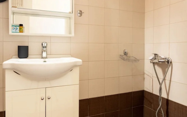 Arvali Glamorous and Quiet apartment