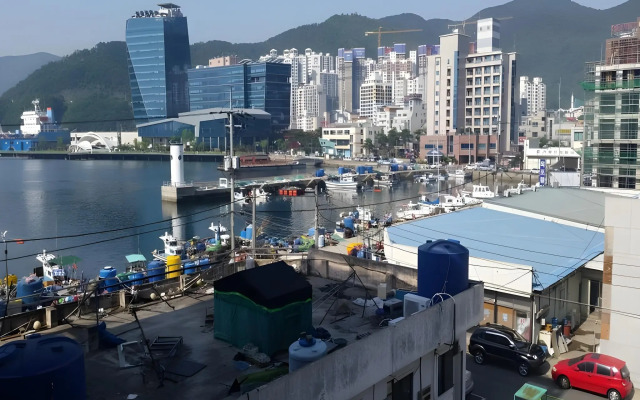 Geoje Win Hotel