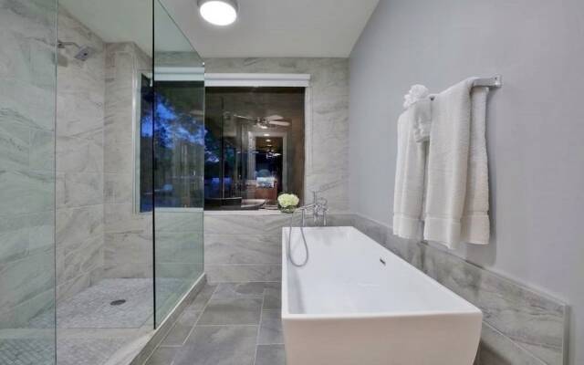 Delcoa Retreat 6br Scottsdale Pool House