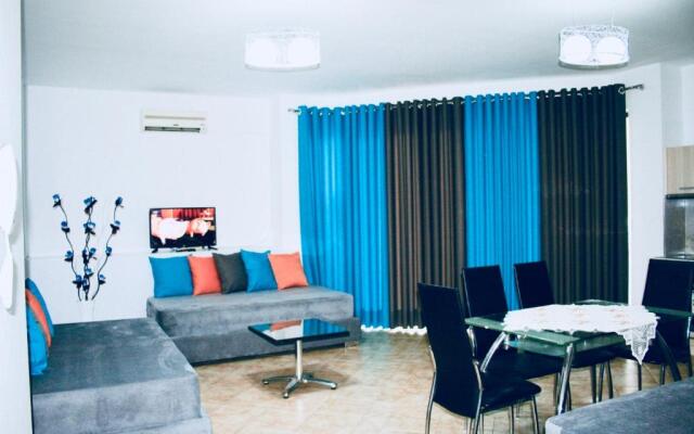 Flora Apartments