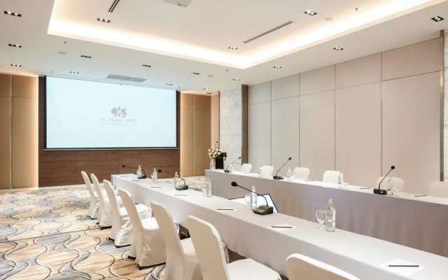 TK Palace Hotel & Convention