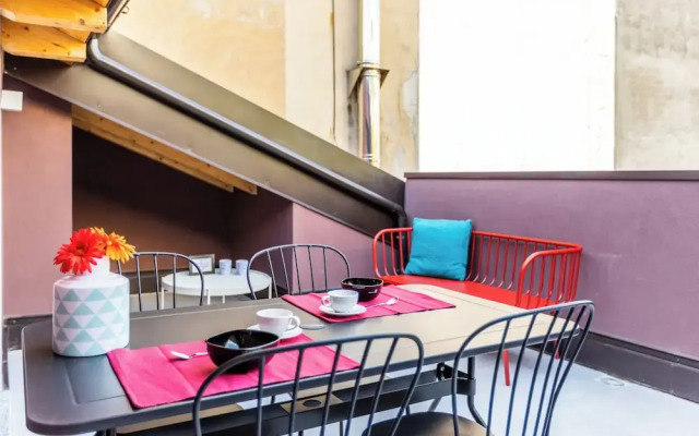 JOIVY Contemporary Apartments