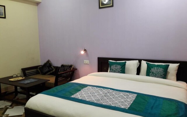 Hotel Avlokan - Near Kainchi Dham Mandir