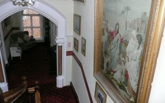 The Lismore Hotel