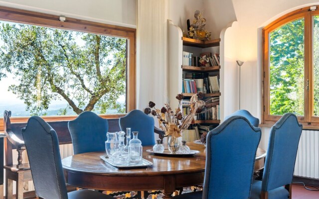 Spacious Villa in Carmignano With Private Swimming Pool