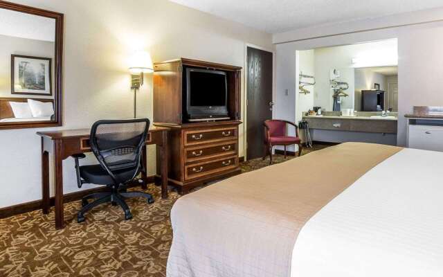 Quality Inn & Suites Minden