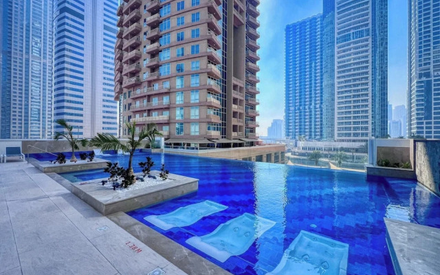 Elegant studio in Me Do Re Tower