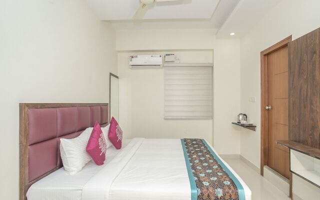 OYO 11387 Hotel Kozy Rooms