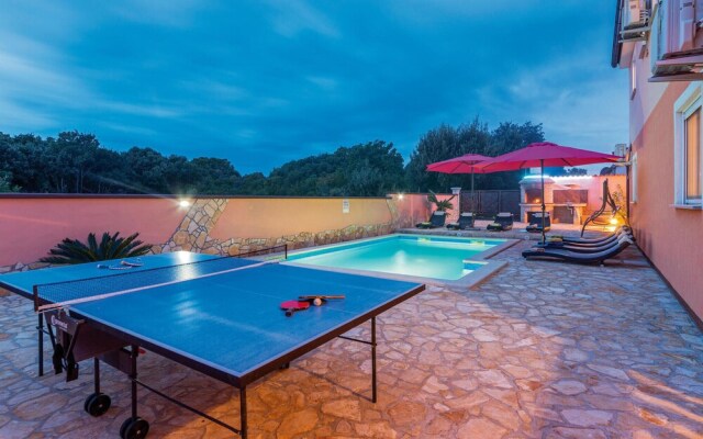 Beautiful Home in Betiga With Wifi and 4 Bedrooms