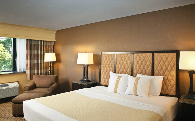 Holiday Inn Long Beach-Downtown Area