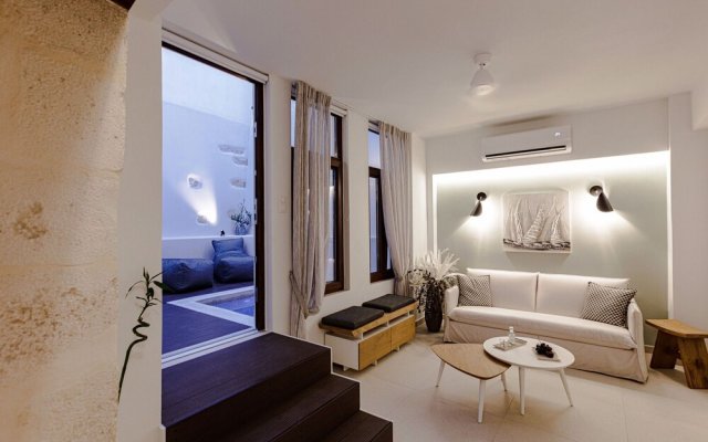 Le Bijou Luxury Ground Suite chic & stylish vacation