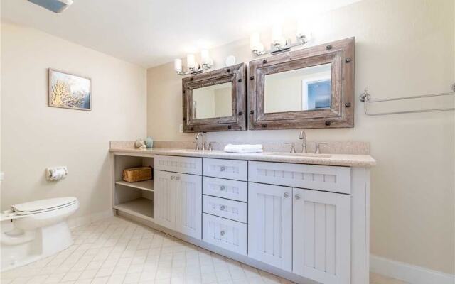 Beachfront Sapphire - Six Bedroom Home