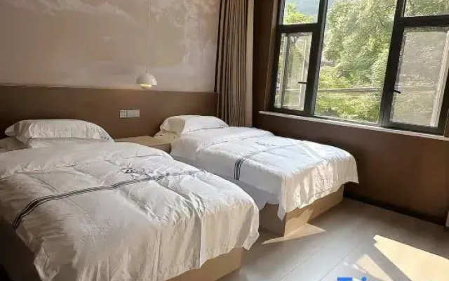 Shanshuiyuan Homestay (Emeishan Scenic Area Linggongli Parking Lot)