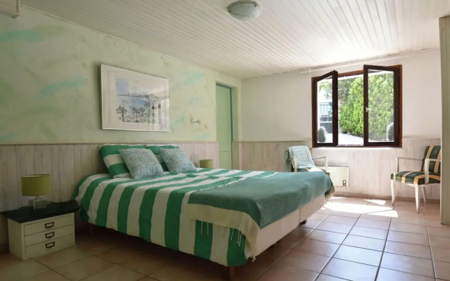 Peaceful Villa in Fréjus With Swimming Pool