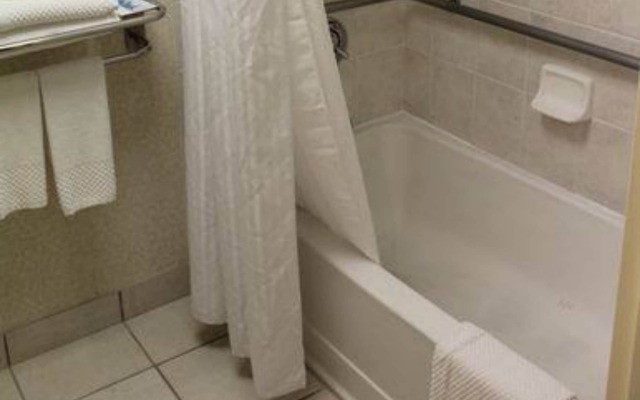 Hilton Palm Beach PBI