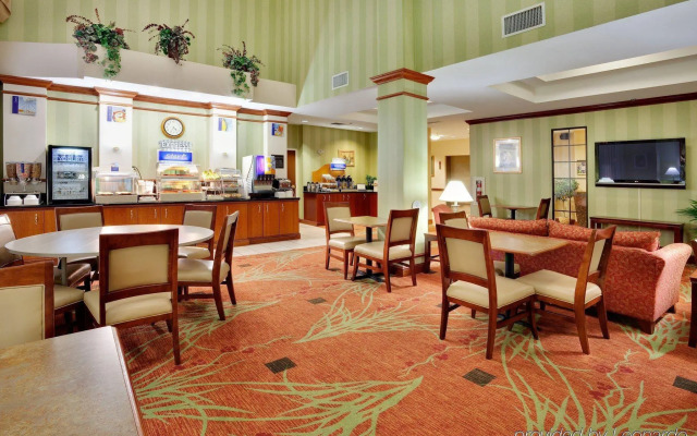 Holiday Inn Express & Suites Quakertown - Allentown Area by IHG