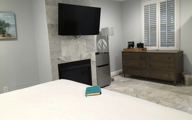 Beach Bungalow Inn and Suites